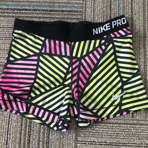 Nike pro athletic shorts size Large